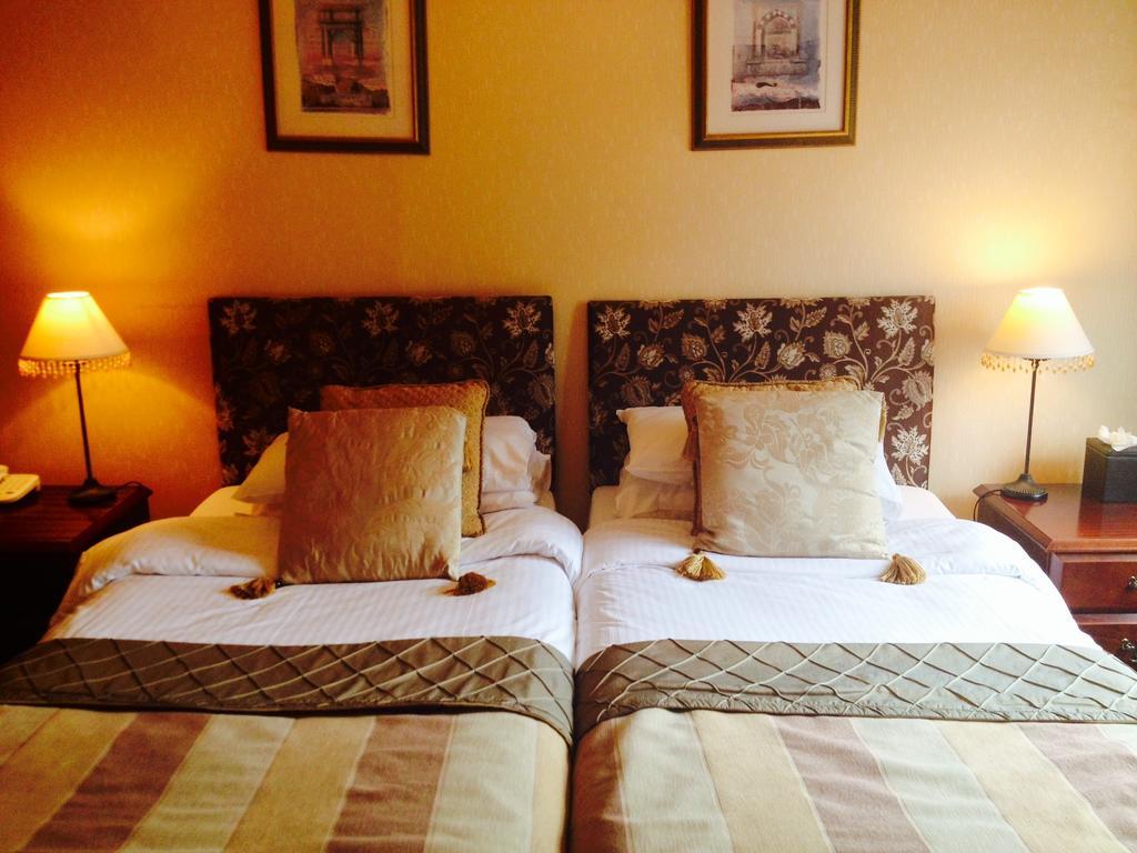 Overton Grange Country Hotel Ludlow Room photo